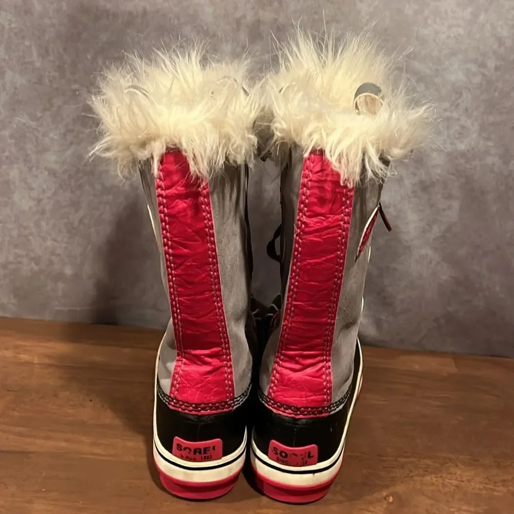 Sorel pink gray Tofino Nori fur snow winter boots size 3